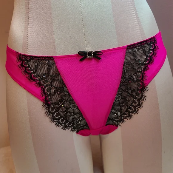 Rare Y2K Victoria's Secret Very Sexy Miraculous Plunge Bra/ Panty Set 32A/med
